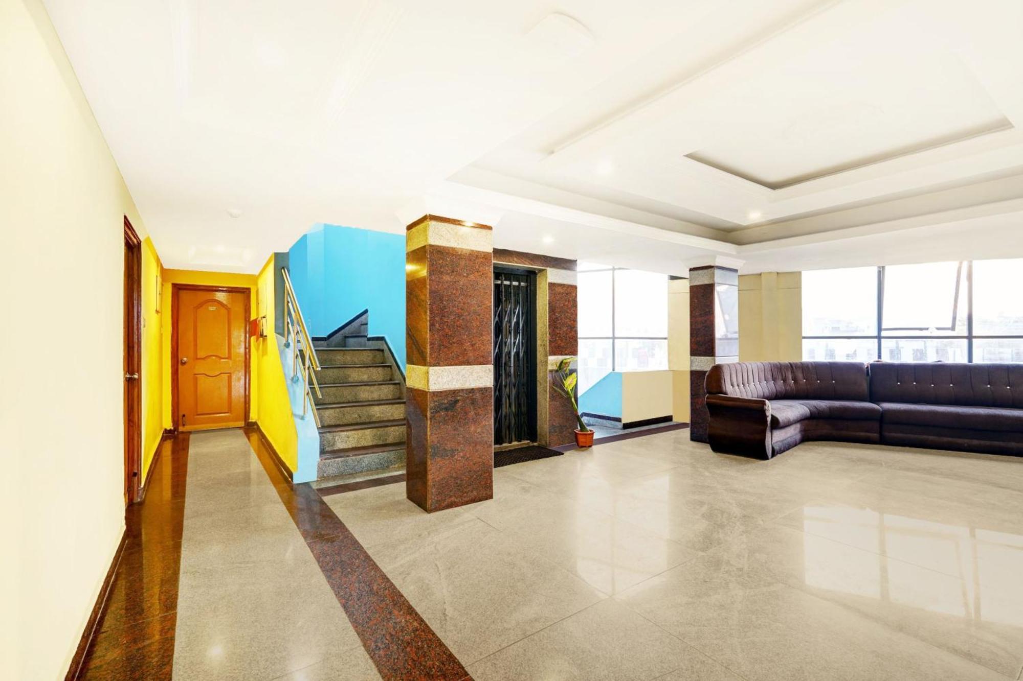 Super Hotel O Padmavathi Puram Near Railway Station Τιρουπάτι Εξωτερικό φωτογραφία